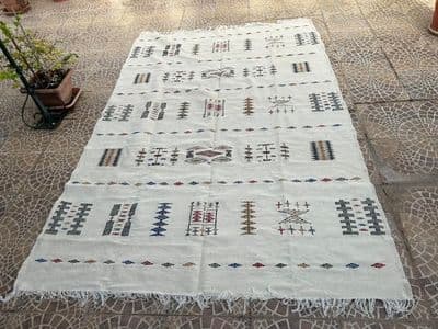 Bézs gyapjú szőnyeg 200x300cm